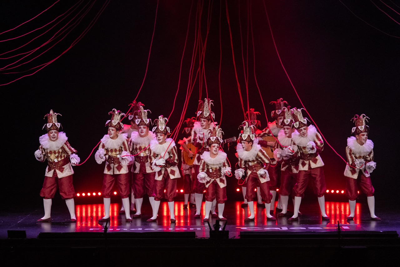 Comparsa infantil, El hilo rojo - Final