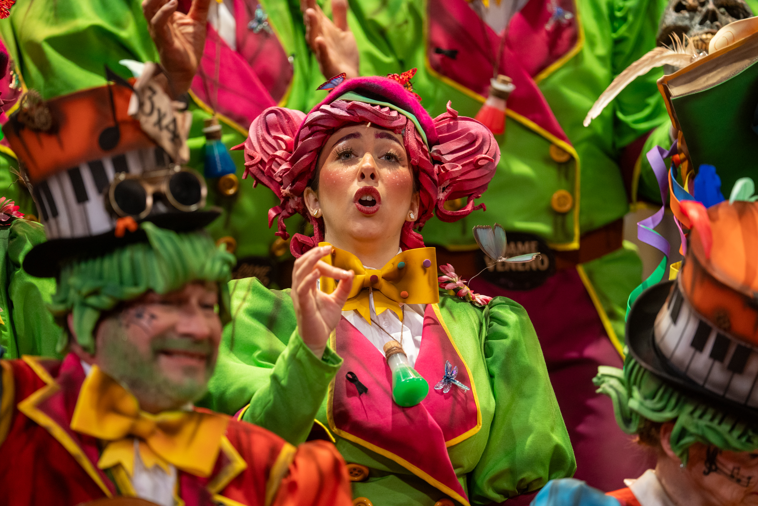 Coro, Dame veneno - Preliminares