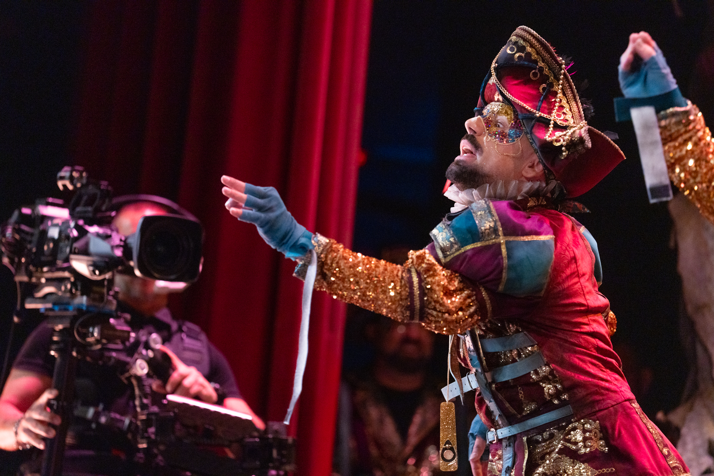 Comparsa, El manicomio - Preliminares