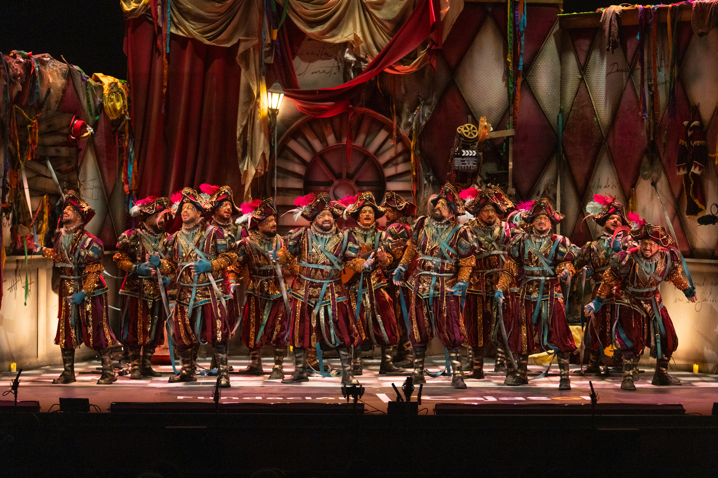 Comparsa, El manicomio - Preliminares