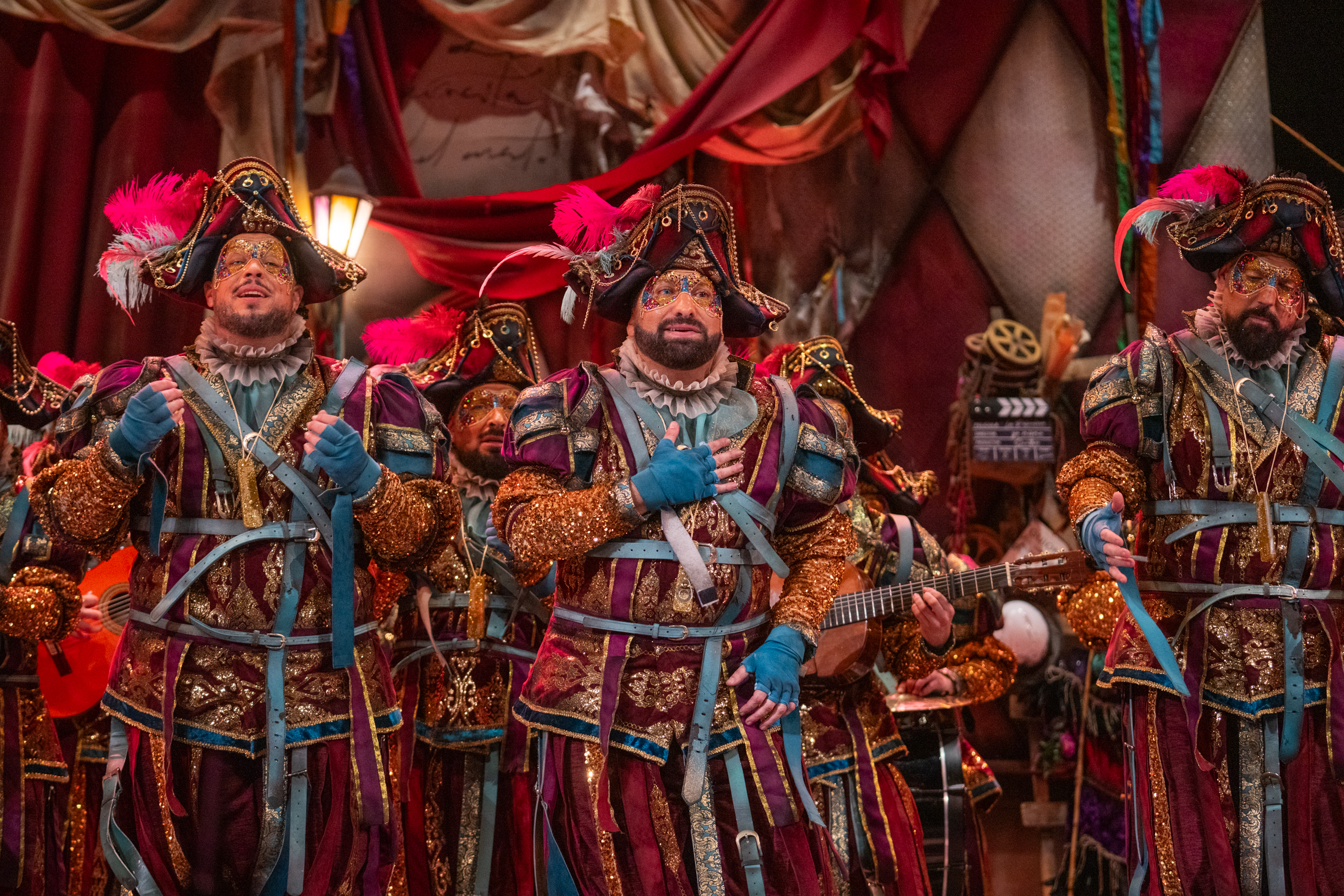 Comparsa, El manicomio - Preliminares