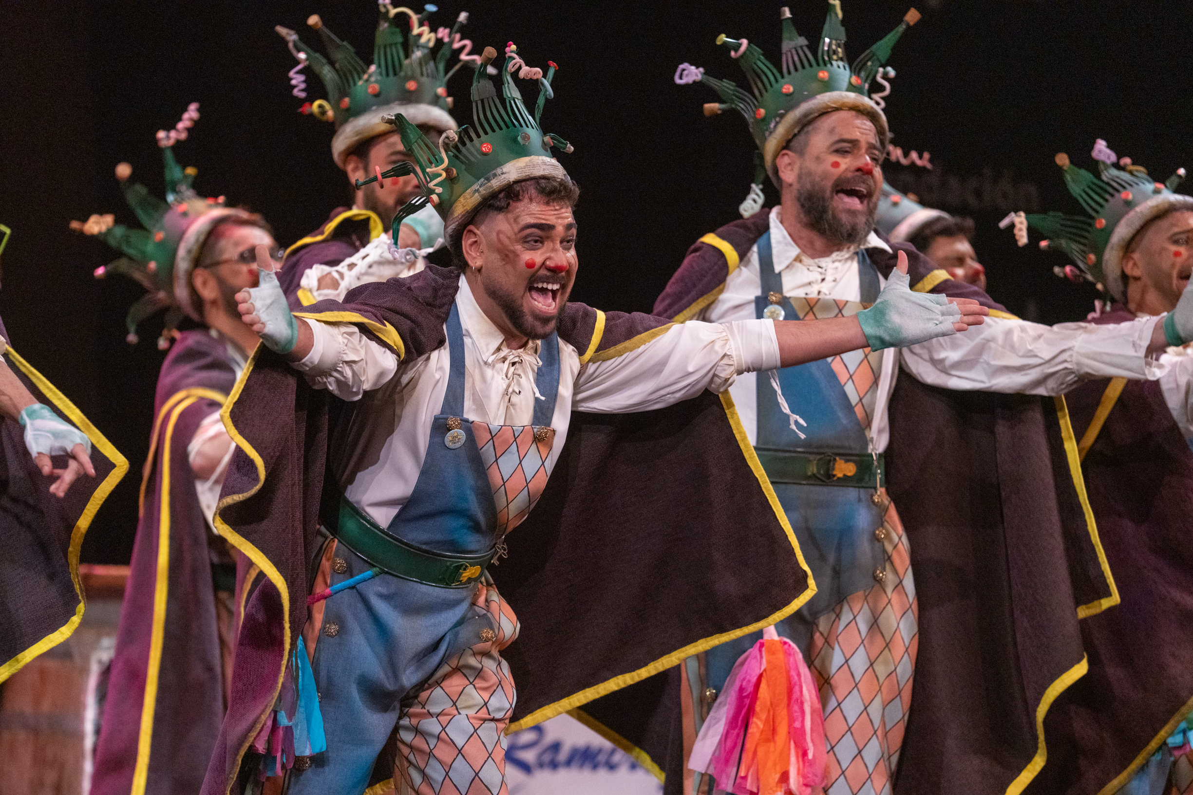 Comparsa, Los del escondite -Preliminares