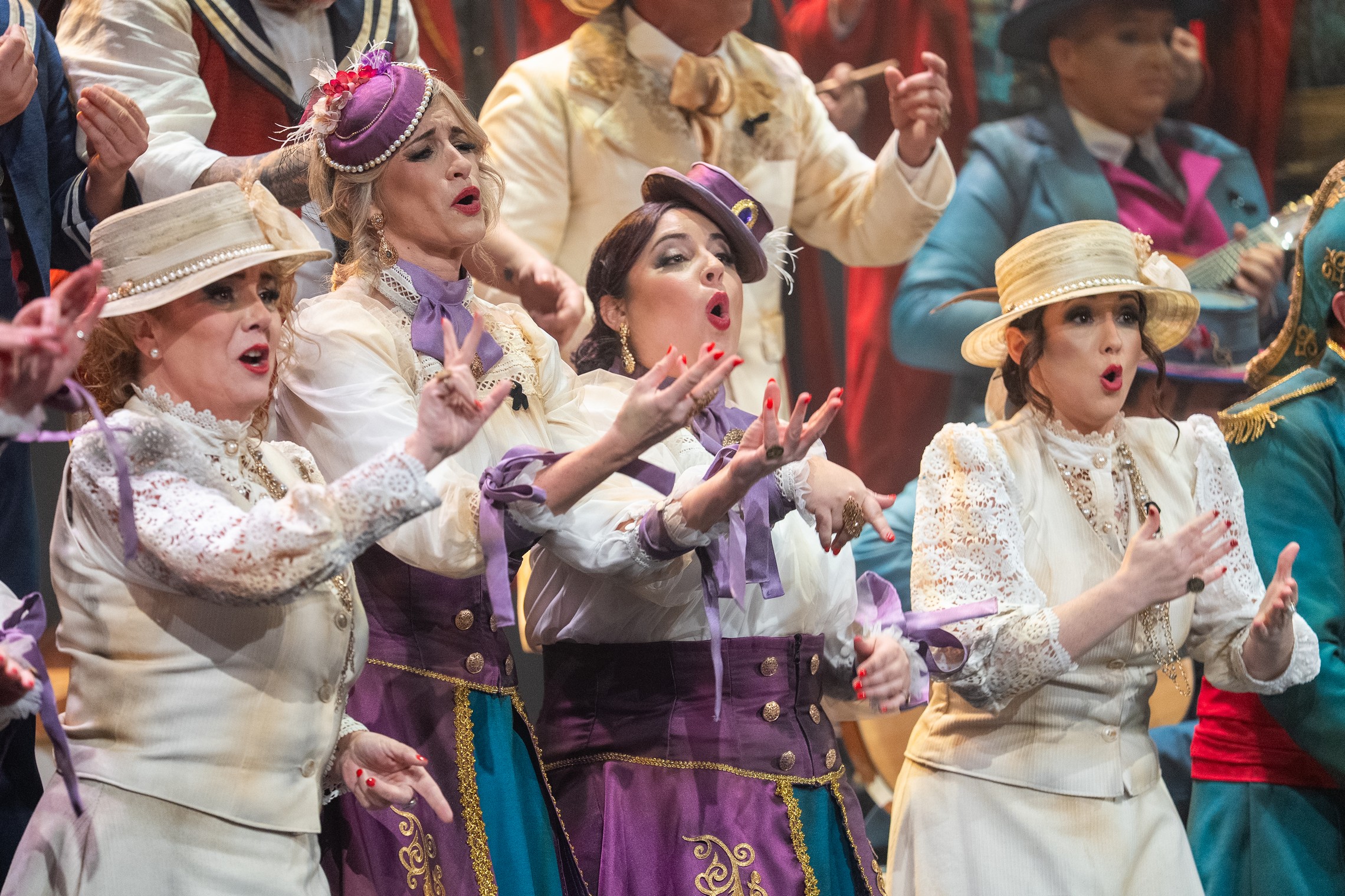 Coro, Café Puerto América - Preliminares