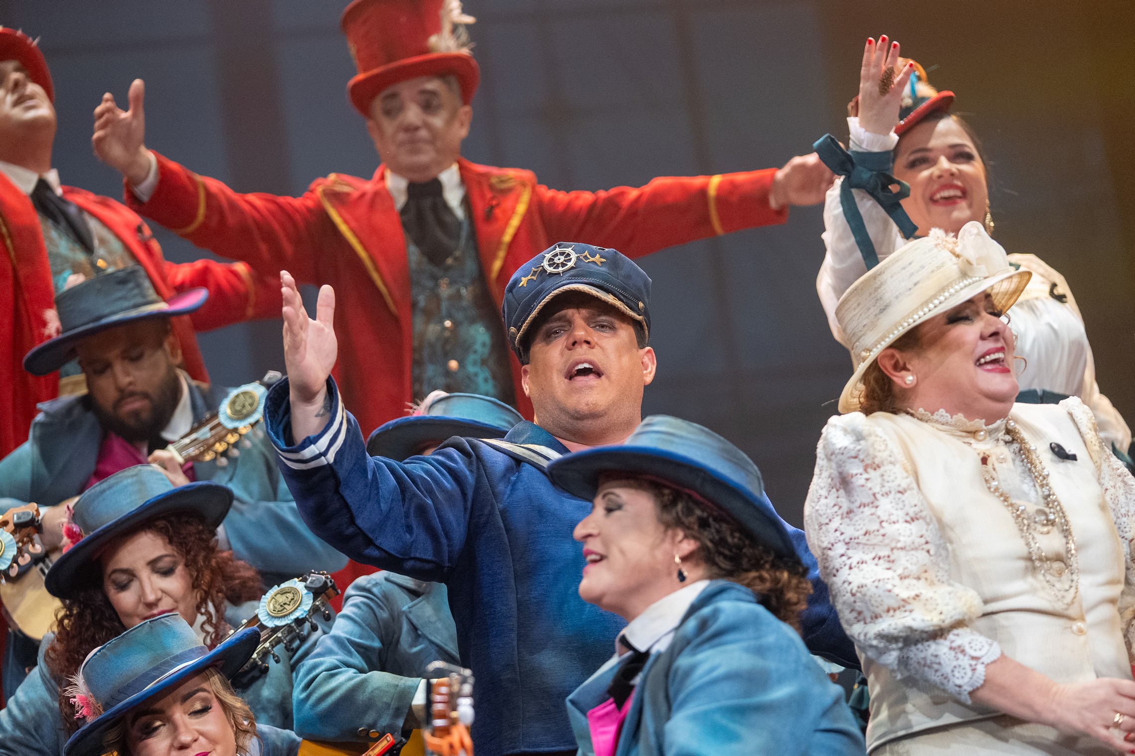 Coro, Café Puerto América - Preliminares