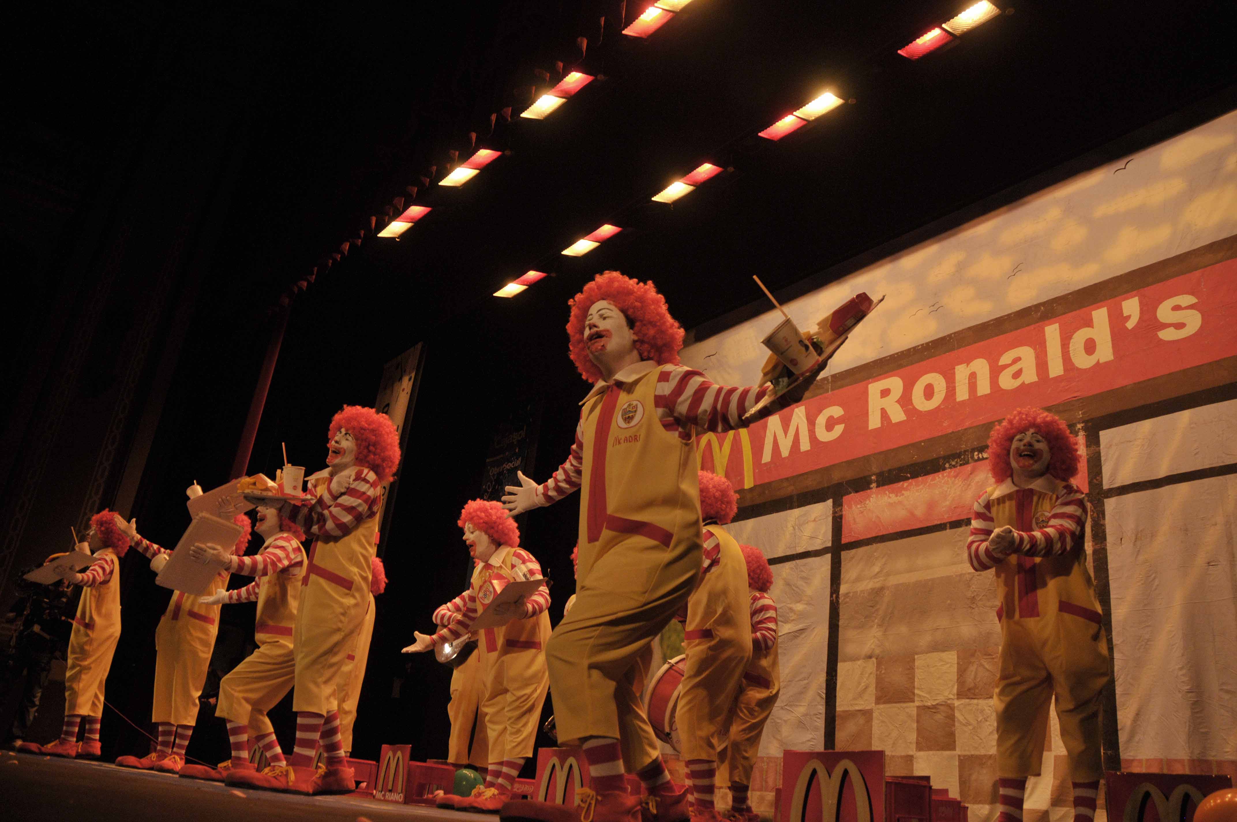 Los macpayasos del carnaval