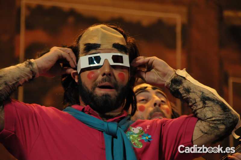 Tengo vellillo pá hacerme un cepillo y me sobra un poquillo Tengo vellillo pá hacerme un cepillo y me sobra un poquillo