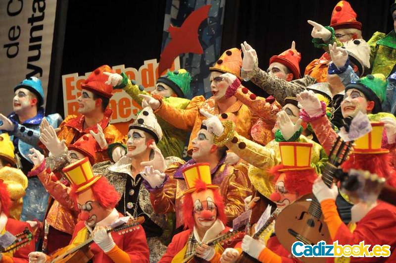 ¿listos los de atrás? ¡listos¡ ¿listos los de atrás? ¡listos¡