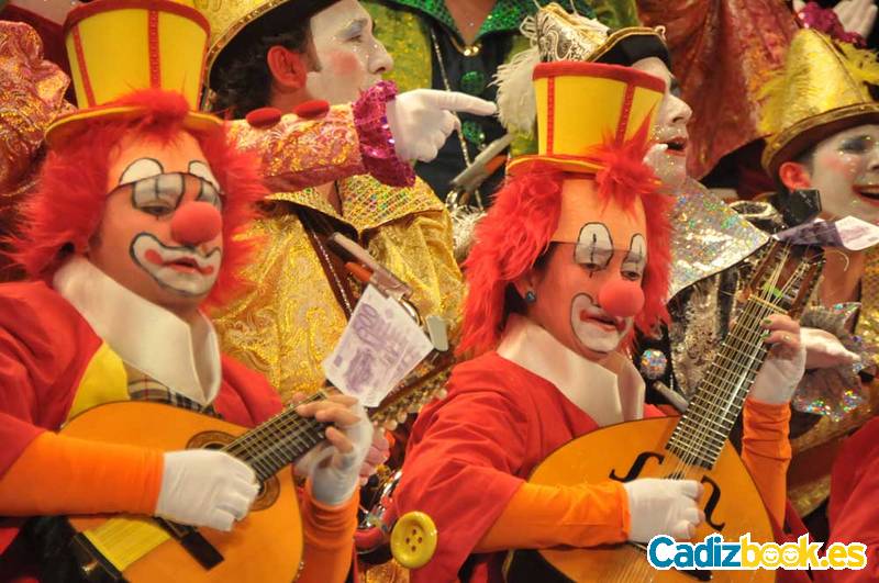 ¿listos los de atrás? ¡listos¡ ¿listos los de atrás? ¡listos¡