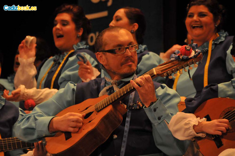 Este coro tiene tela Este coro tiene tela