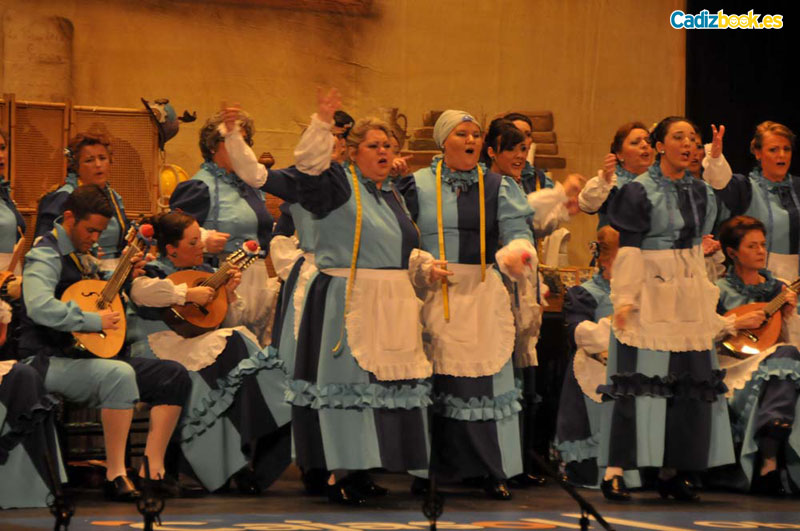 Este coro tiene tela Este coro tiene tela