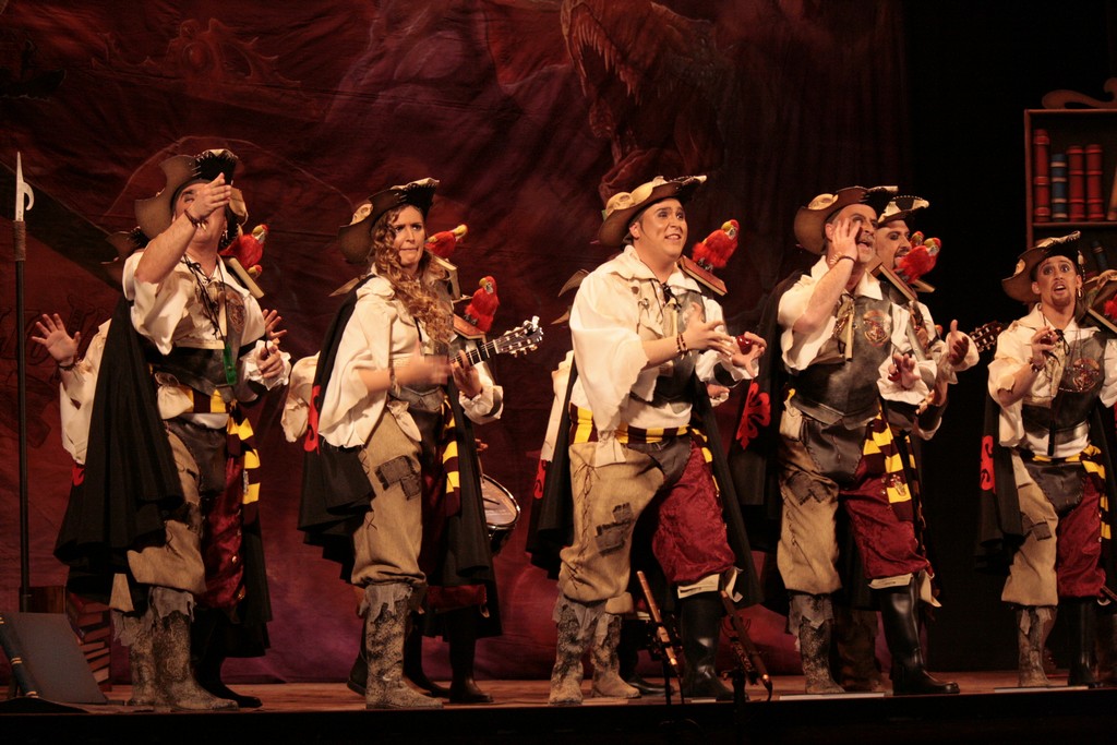 <h2>Surgidos de un libro abierto</h2><br/>