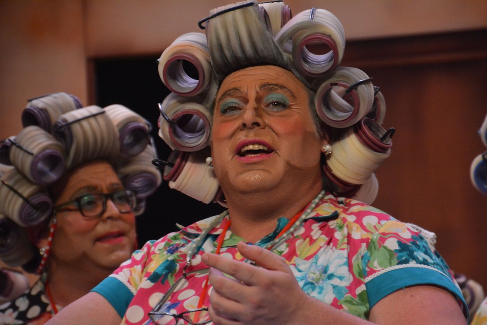 ¡ojú que bochorno! ¡ojú que bochorno!