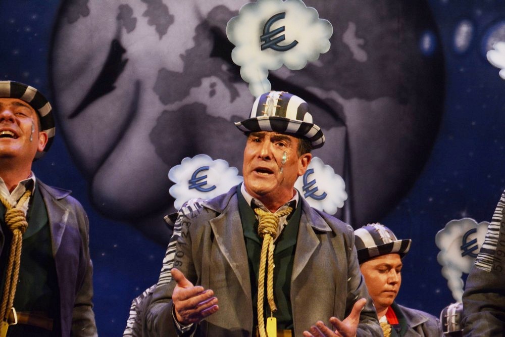 El hombre del mundo gris