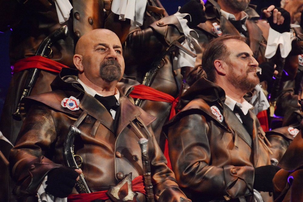 La hermandad guerrera