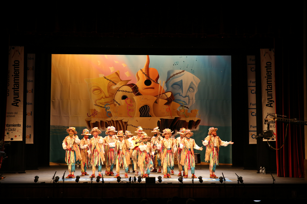 <h2>Esclavos de los carnavales</h2><br/> <h2>Esclavos de los carnavales</h2><br/>