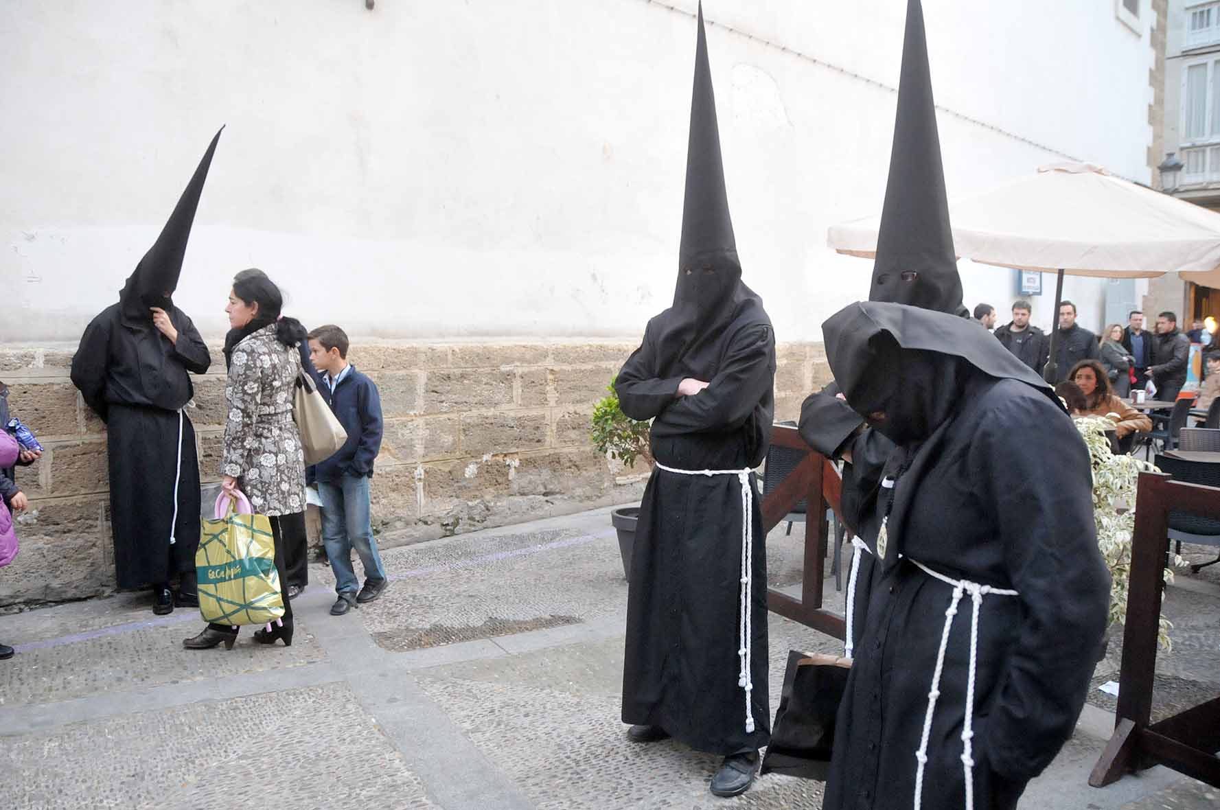 La buena muerte no procesionó tampoco este año y cádiz no pudo contemplar la portentosa imagen del crucificado