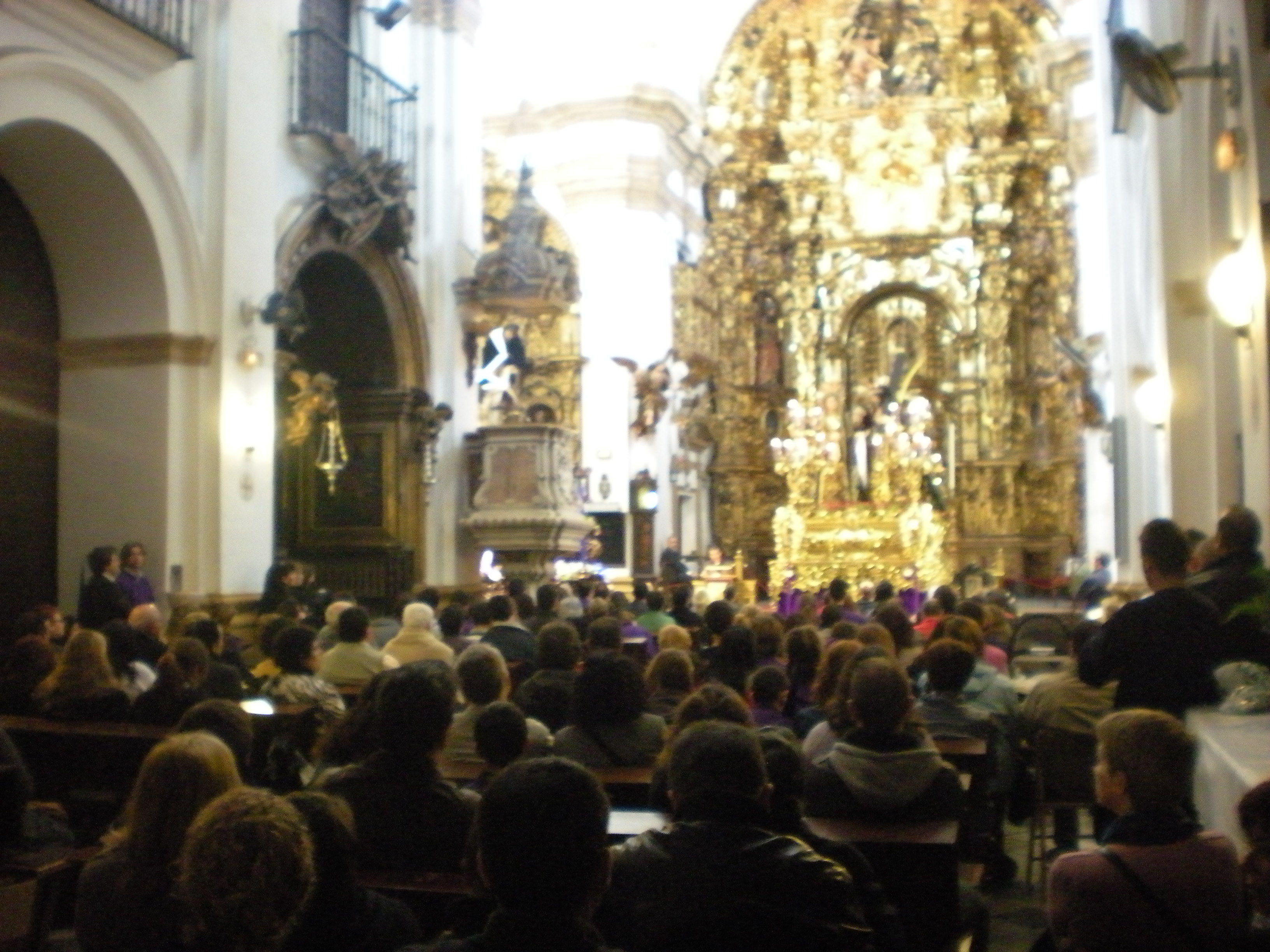 Afligidos, oración en el huerto y nazareno se quedan en casa