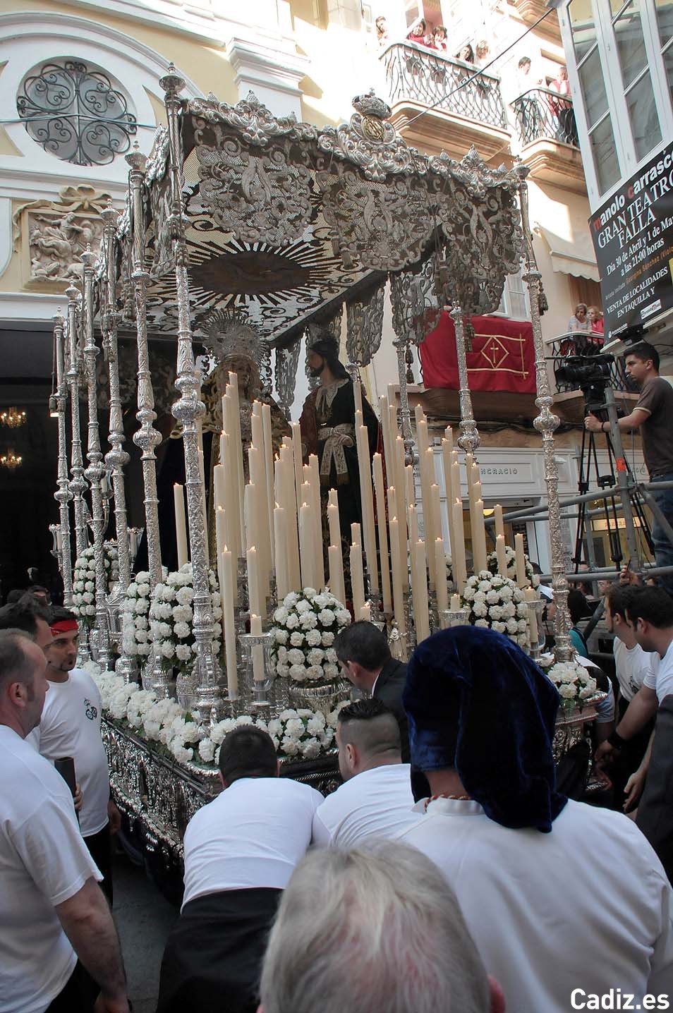 Jesús condenado se presenta ante cádiz. ahí tenéis al hombre