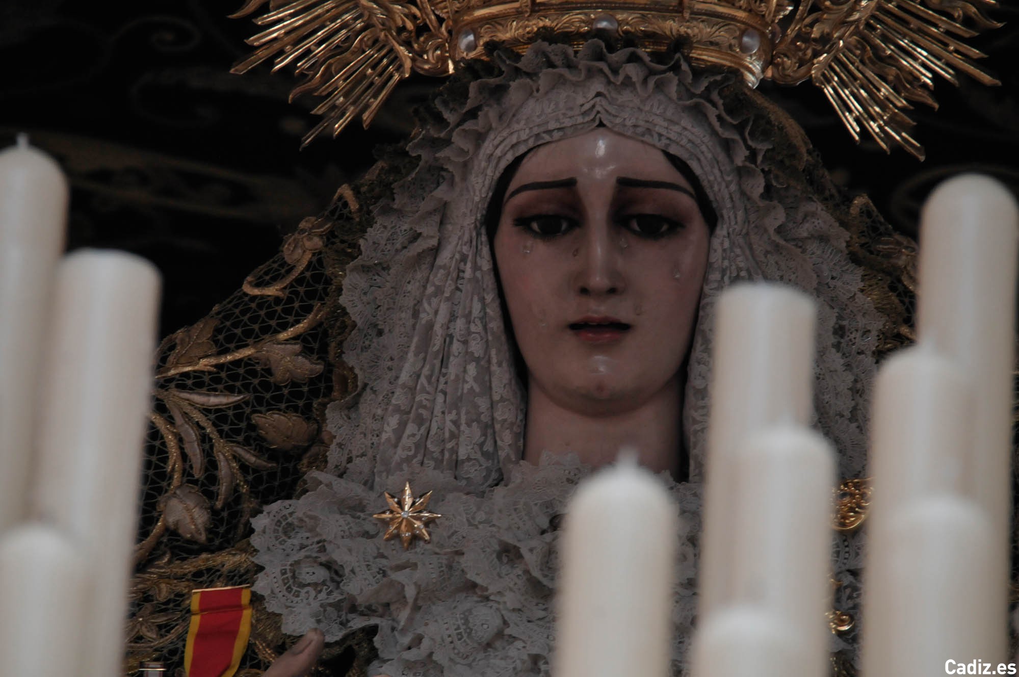 La viña se rinde a los pies de su señor y su madre La viña se rinde a los pies de su señor y su madre