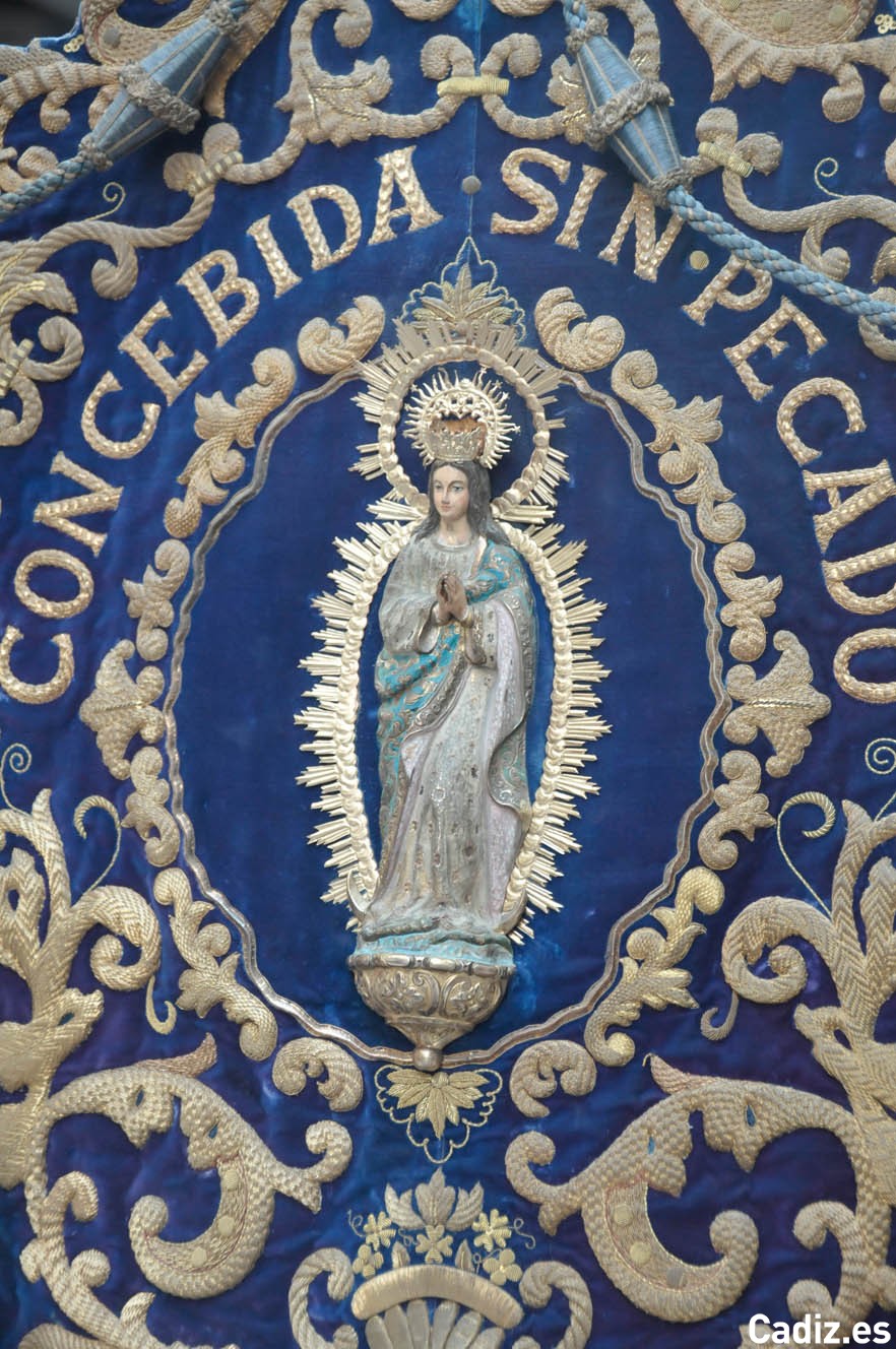 La viña se rinde a los pies de su señor y su madre La viña se rinde a los pies de su señor y su madre
