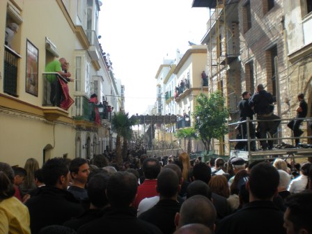 El lunes santo vuelve a ser penitente