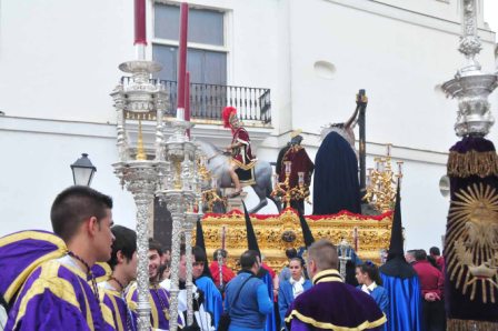 Bajo la protección de los marianistas