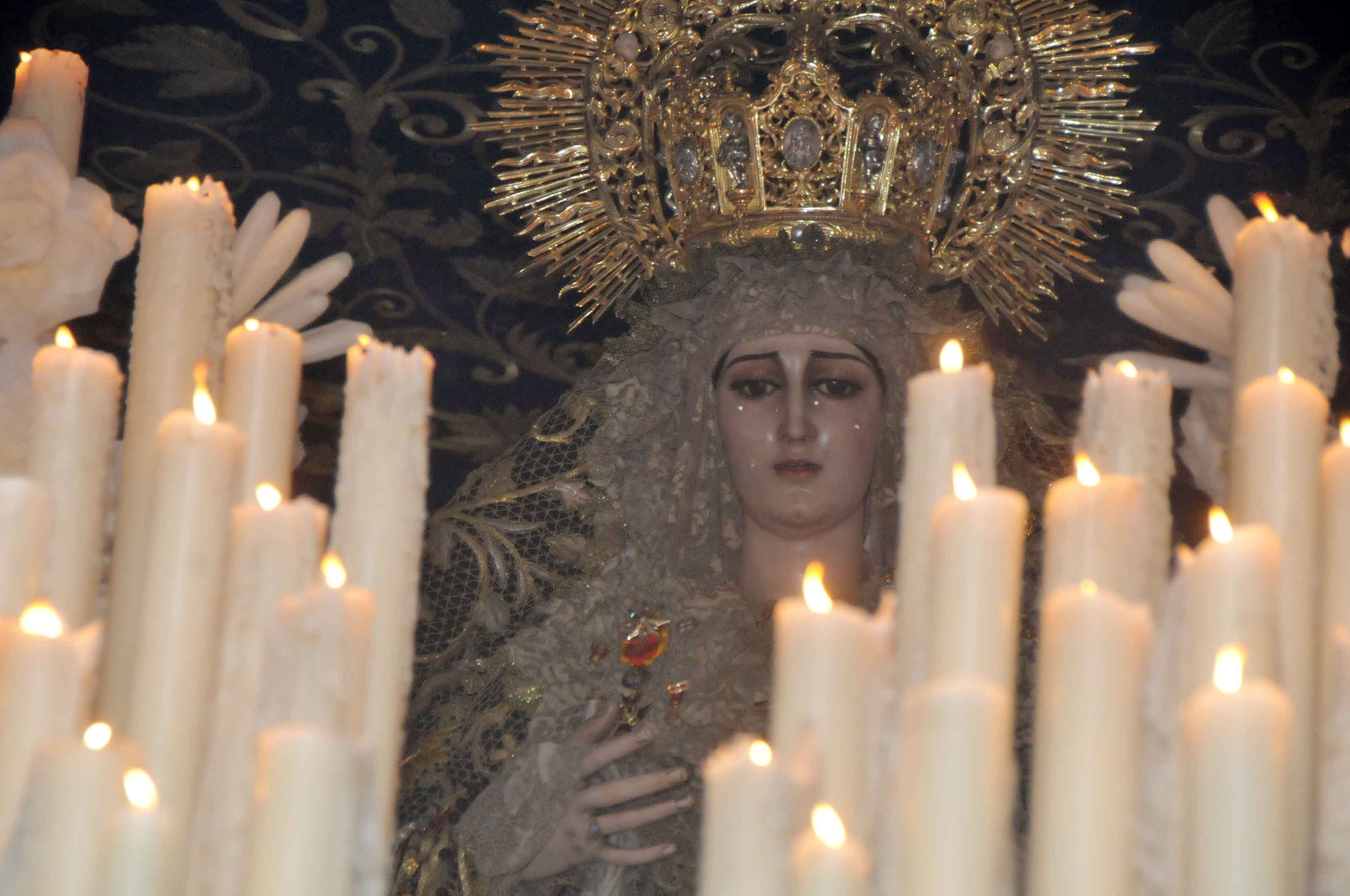 Manto de la virgen de las penas Manto de la virgen de las penas