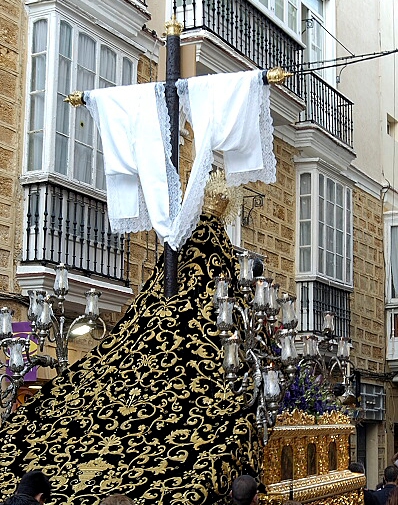 Manto procesional de la virgen de las angustias