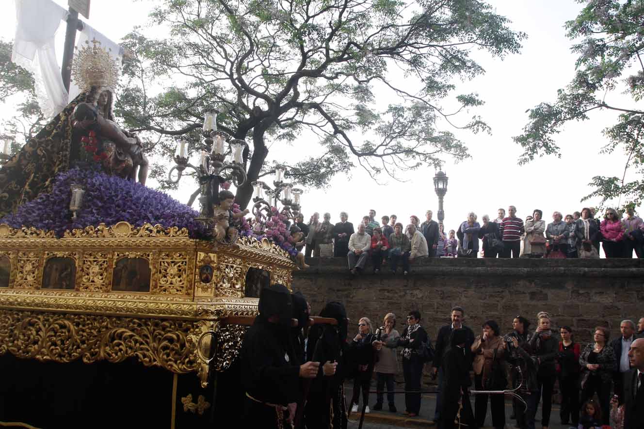 Manto procesional de la virgen de las angustias