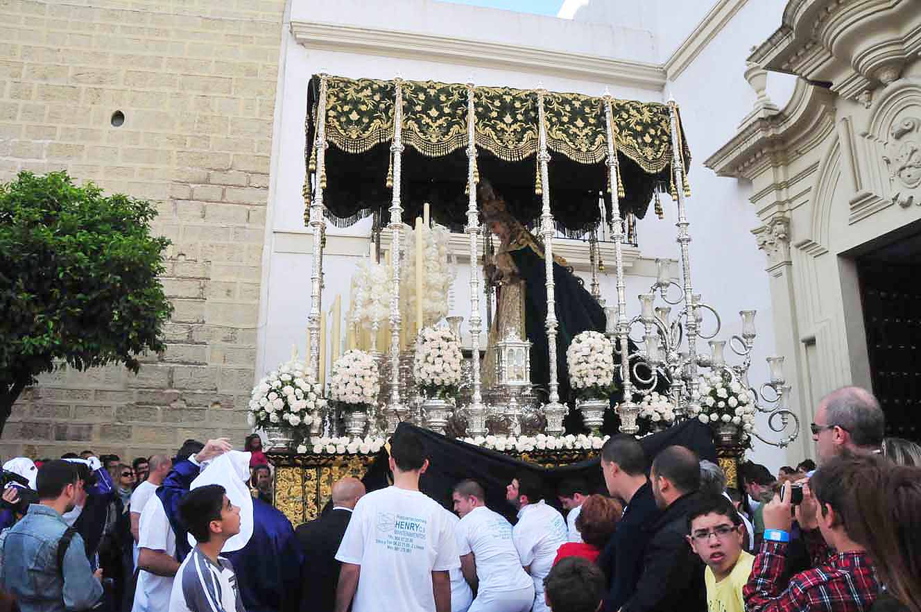 Respiraderos bordados del palio de la virgen de la esperanza del nazareno del amor Respiraderos bordados del palio de la virgen de la esperanza del nazareno del amor