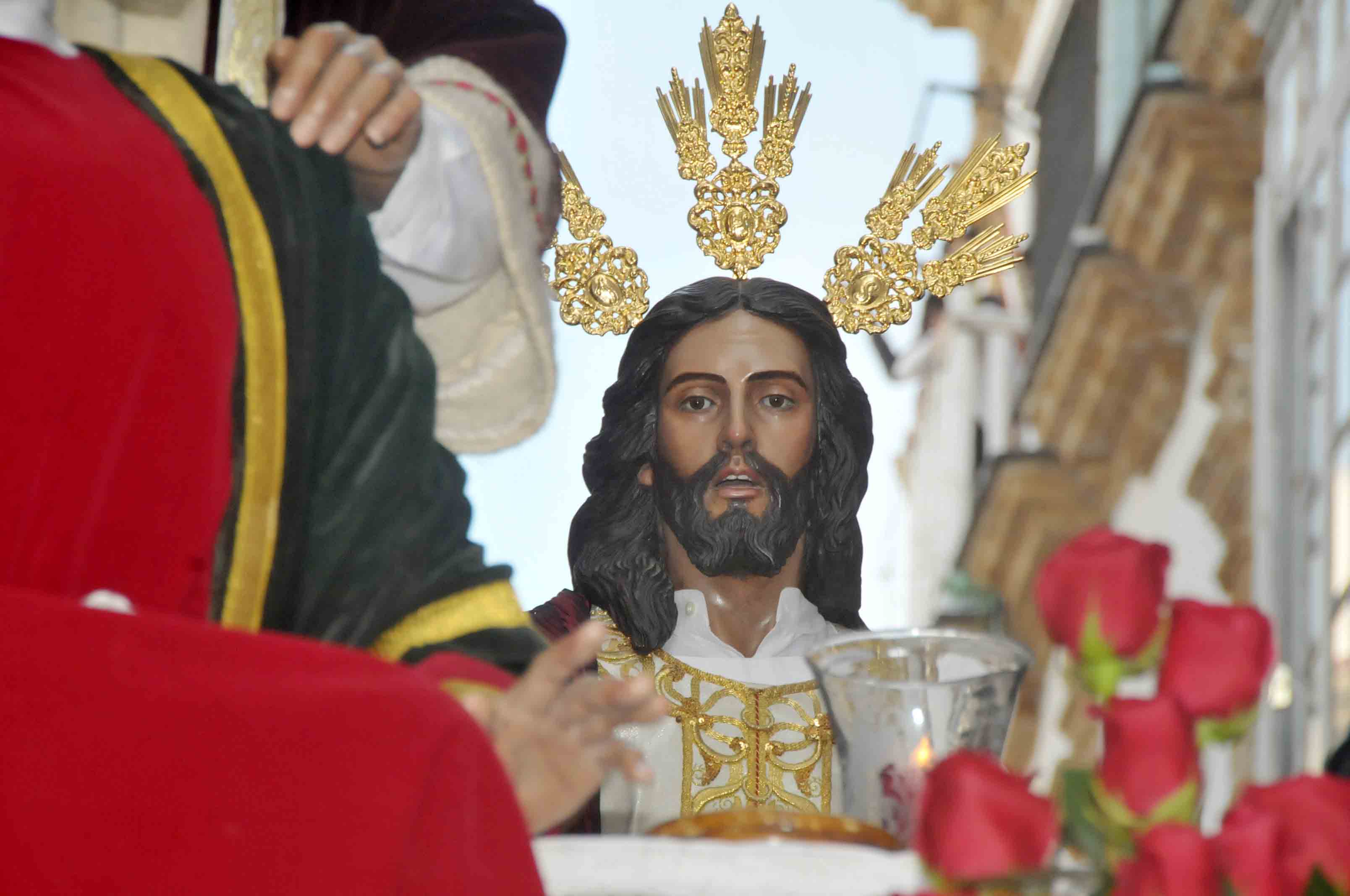 Jesús en el milagro de la sagrada cena abandona por unas horas su barrio de santa maría para adentrarse en el centro de la ciudad Jesús en el milagro de la sagrada cena abandona por unas horas su barrio de santa maría para adentrarse en el centro de la ciudad