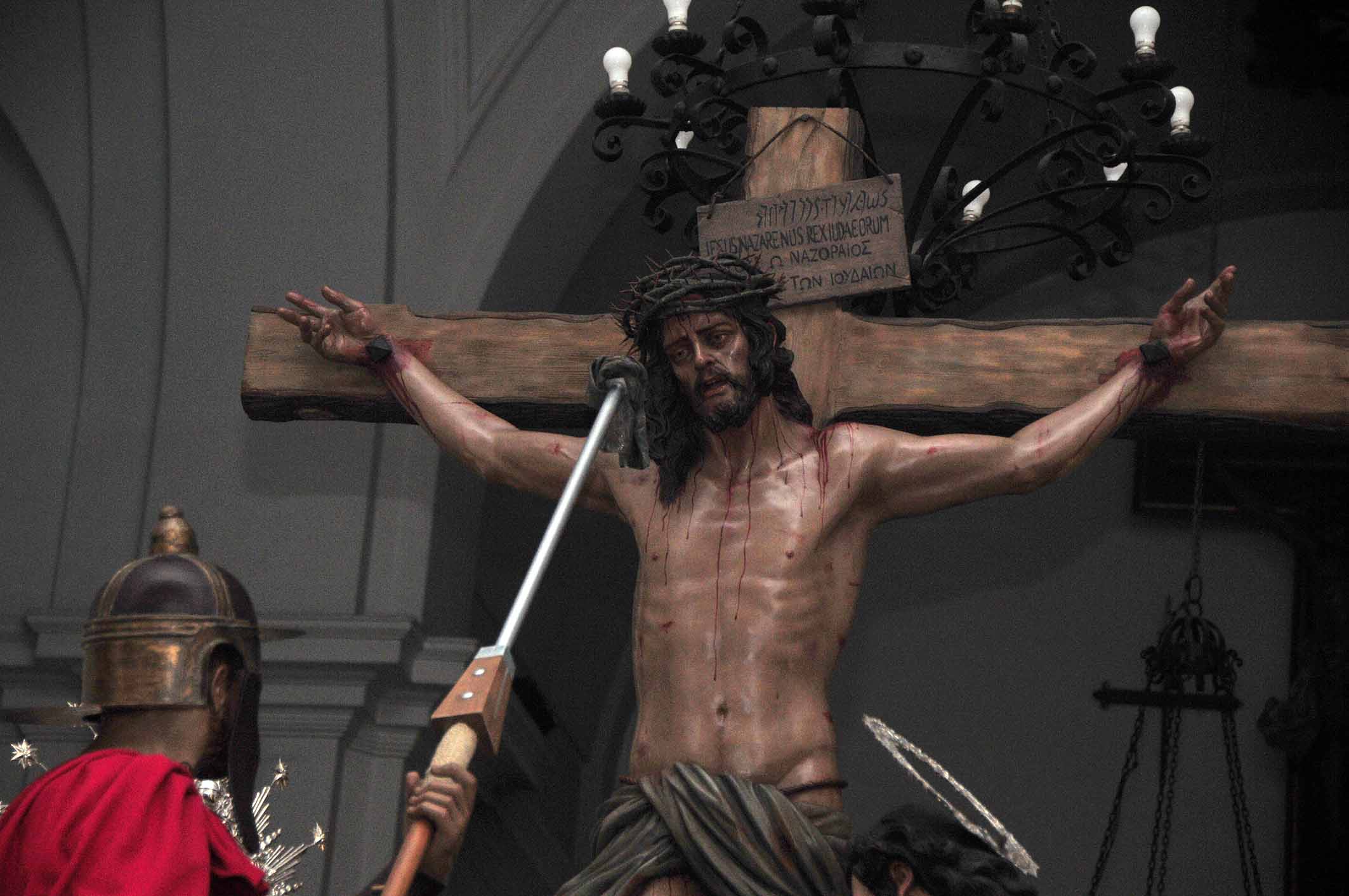 La sed deja el desconsuelo entre sus fieles La sed deja el desconsuelo entre sus fieles