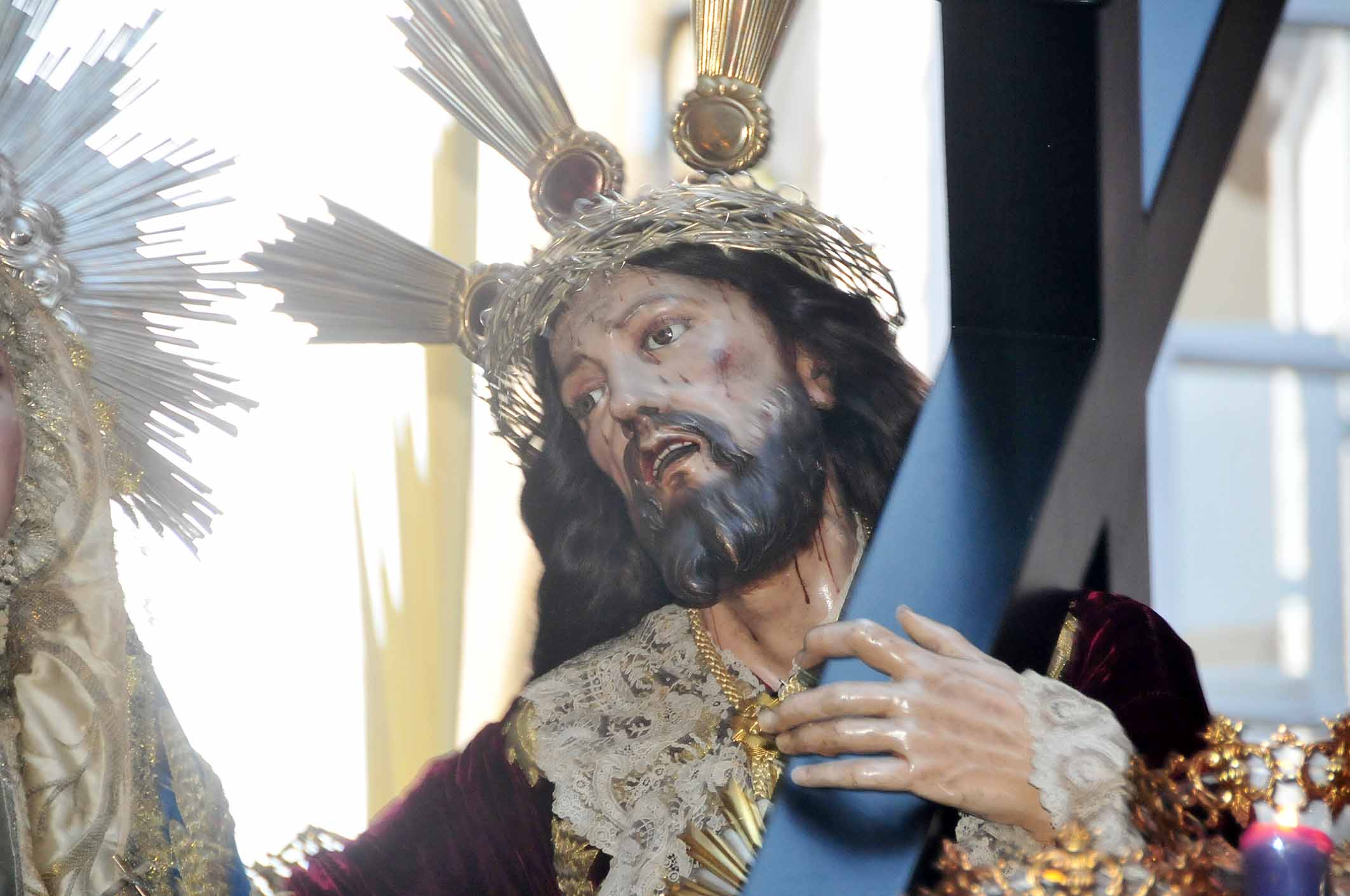 Túnica de cola bordada de nuestro padre jesús de los afligidos