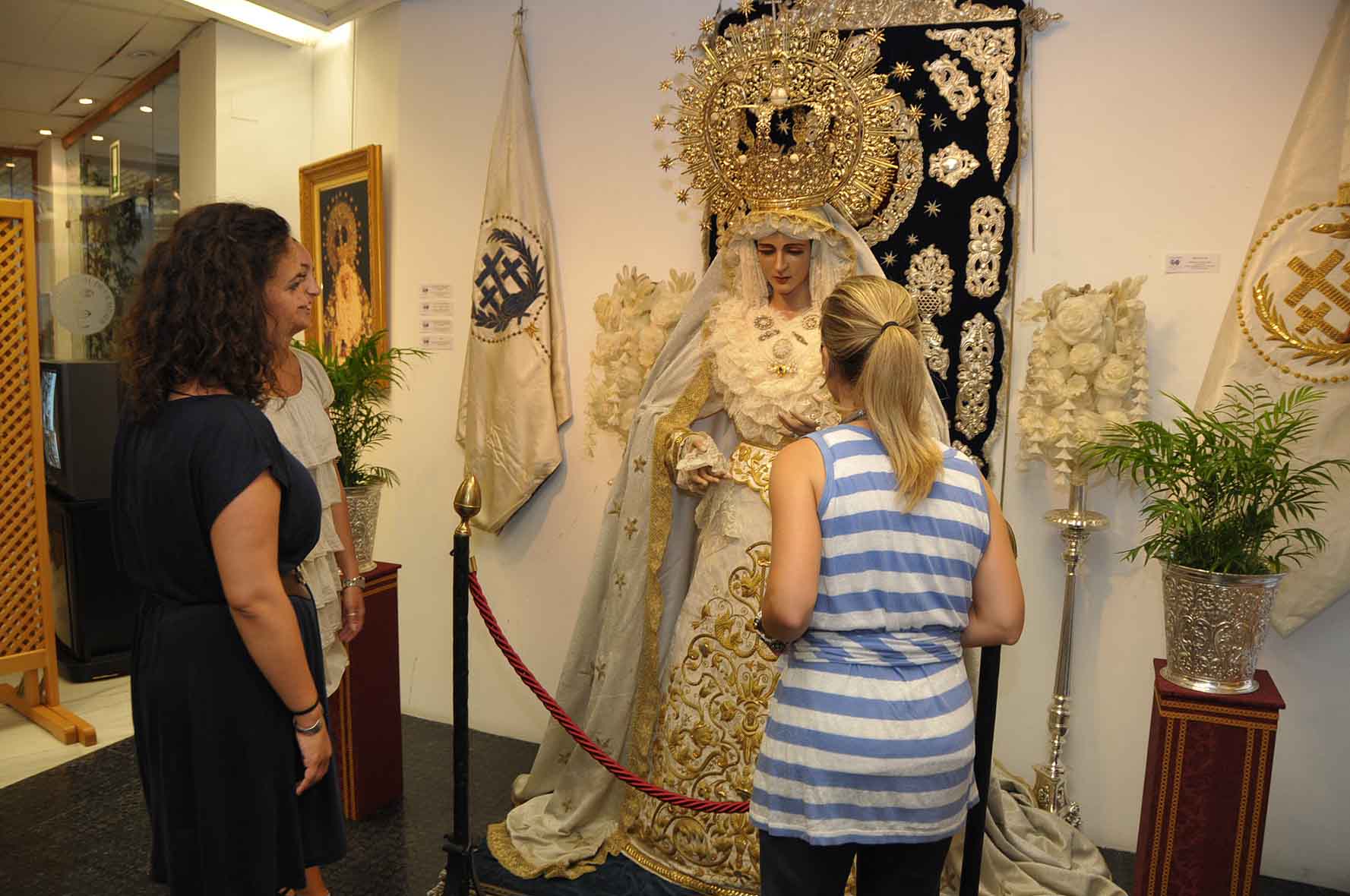 El perdón-exposición "75 años de perdón y rosario"