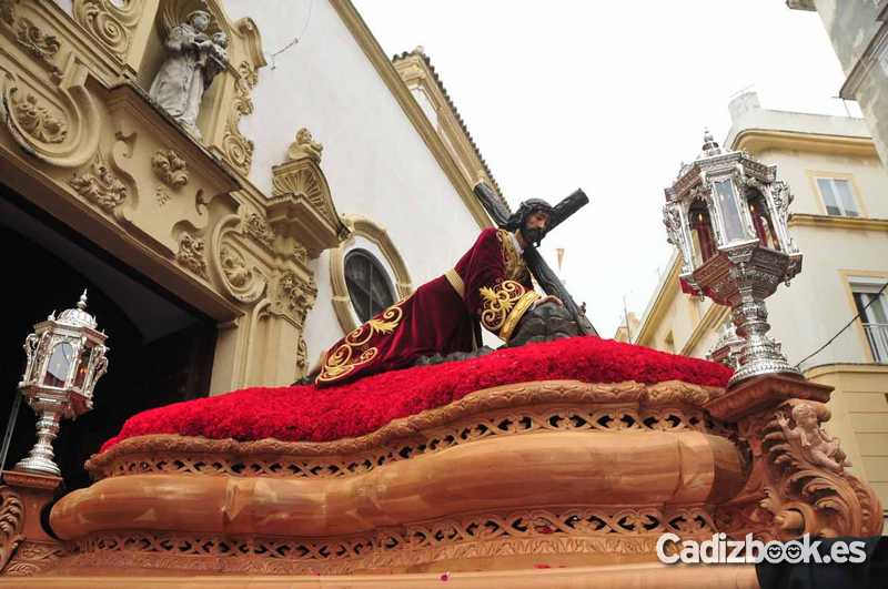 Caído-salida procesional 2011