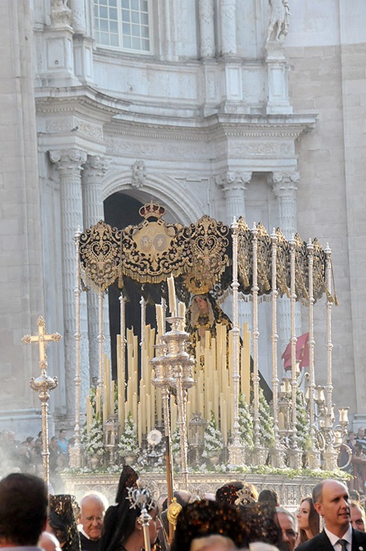 Servitas-procesión de la virgen de los dolores