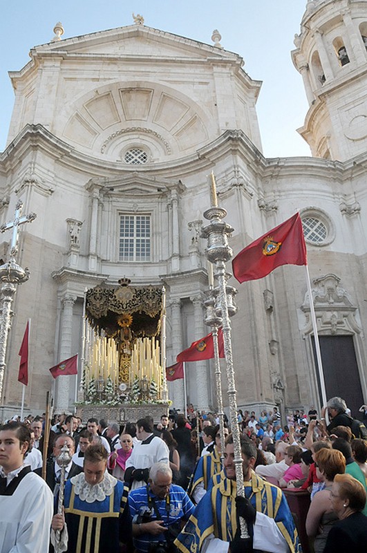 Servitas-procesión de la virgen de los dolores