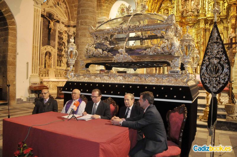 Santo entierro (soldedad)-bendición de la urna tras la restauración