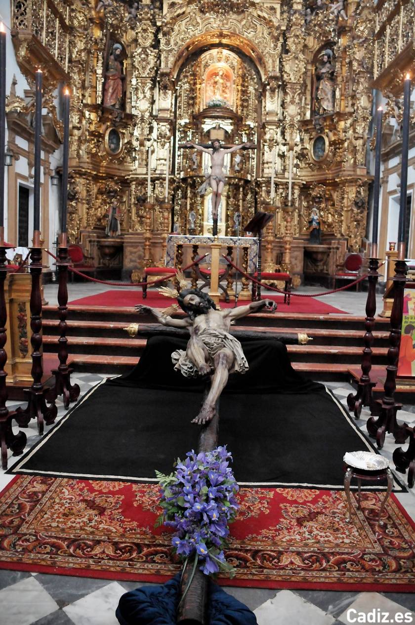 Descendimiento-besapies y via crucis 2014
