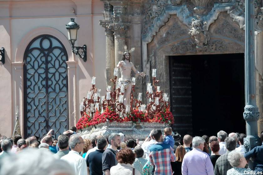 Resucitado-salida procesional 2014