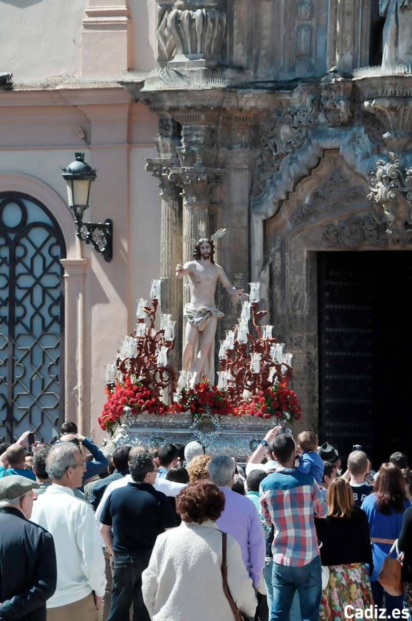 Resucitado-salida procesional 2014