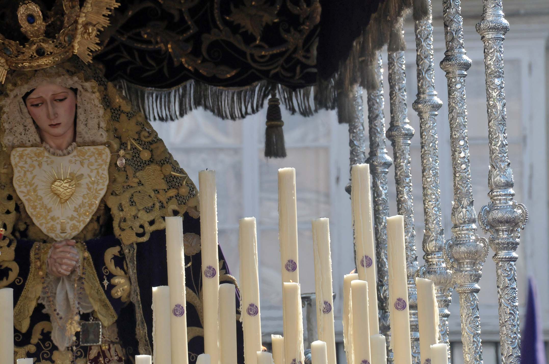 Paso de palio de la virgen de las lágrimas