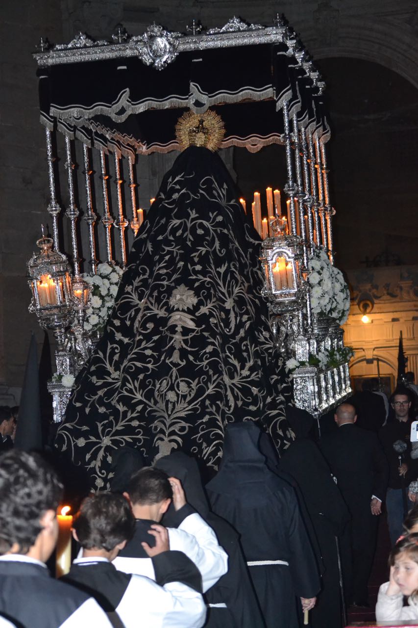 Silencio ante la belleza de cristo muerto