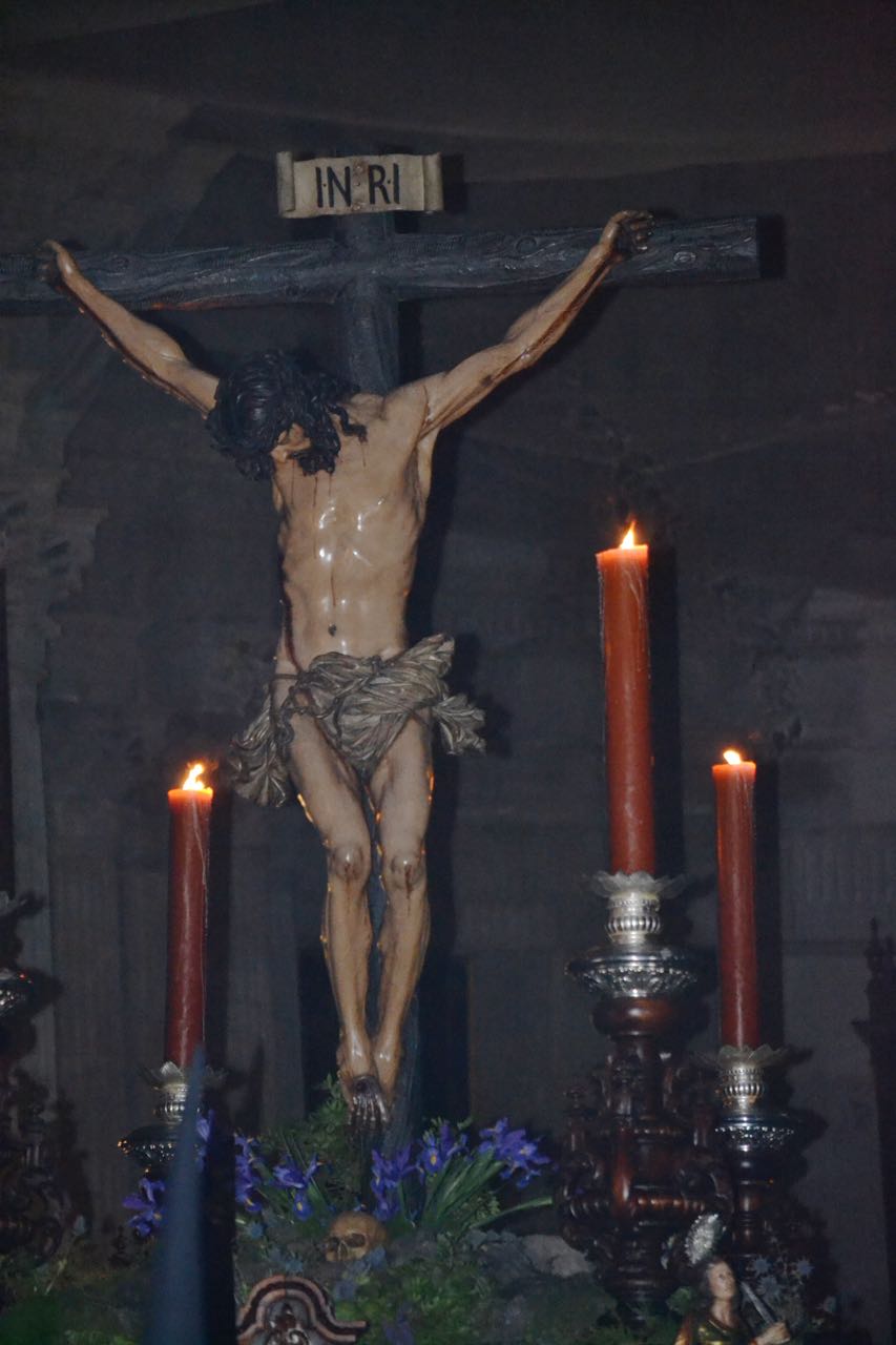 Silencio ante la belleza de cristo muerto