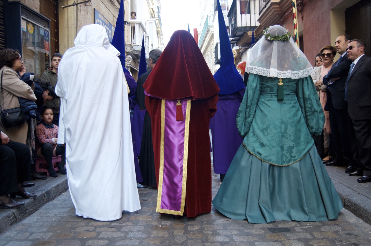 Cádiz, la calle de la amargura donde se encuentran jesús y su madre