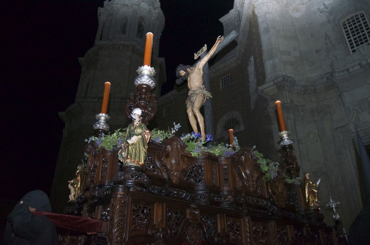 Viernes santo de dolor y de esperanza, y de despedida