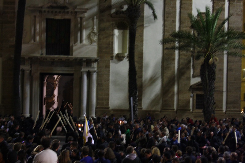 Cádiz, aquí tienes a tu madre