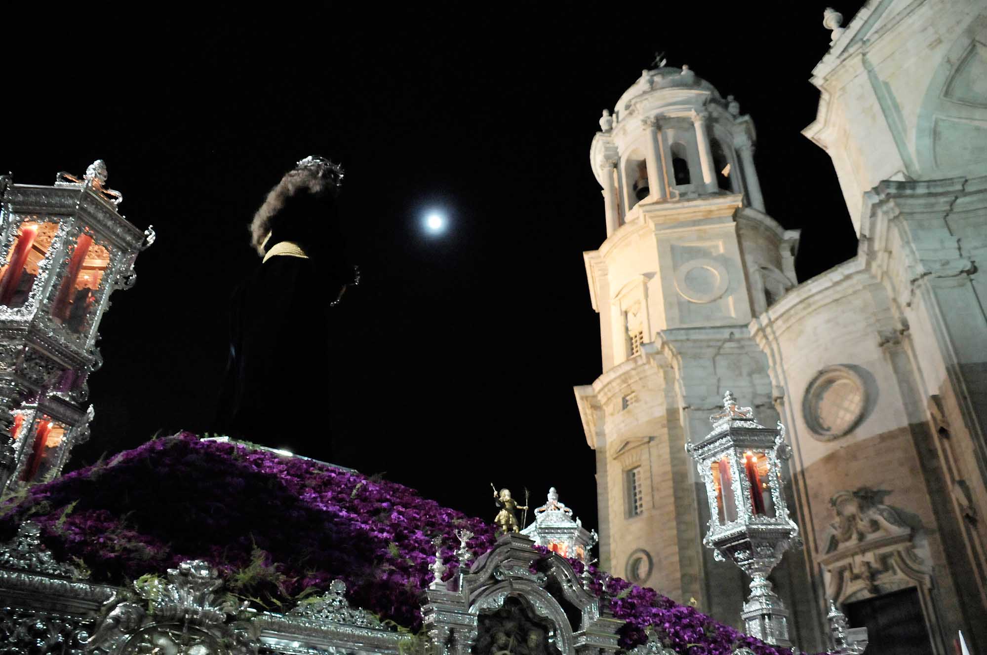 Cautivo en la noche de la pasión