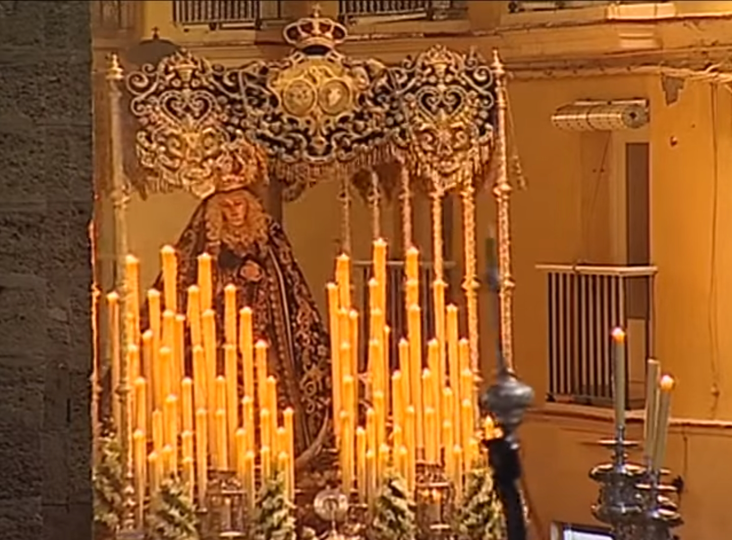 Dolores para un viernes histórico