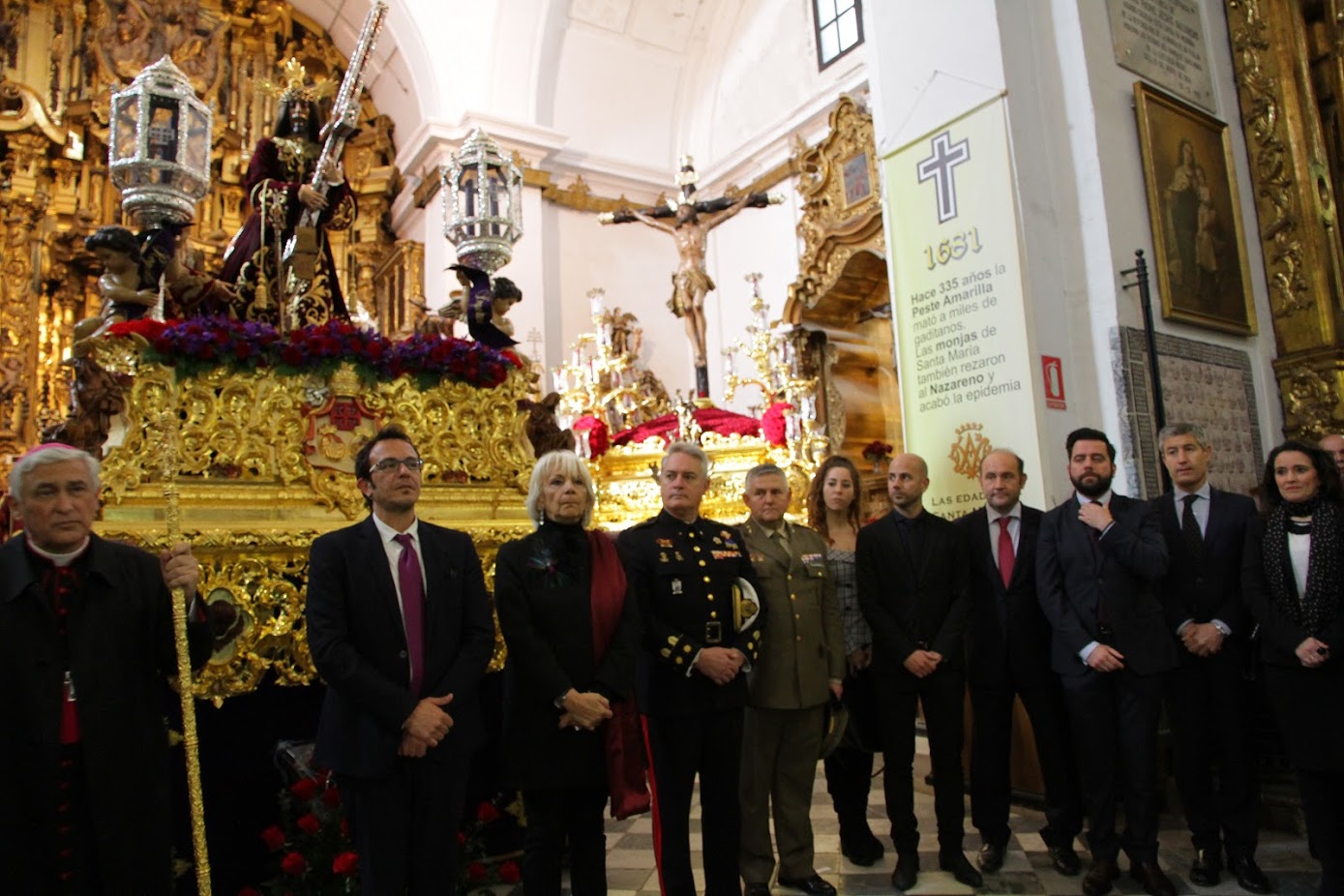 Distintas autoridades visitan el nazareno el jueves santo